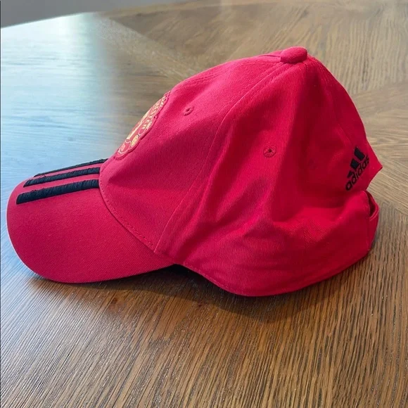 Adidas Manchester United Red Cap - Picture 2 of 6